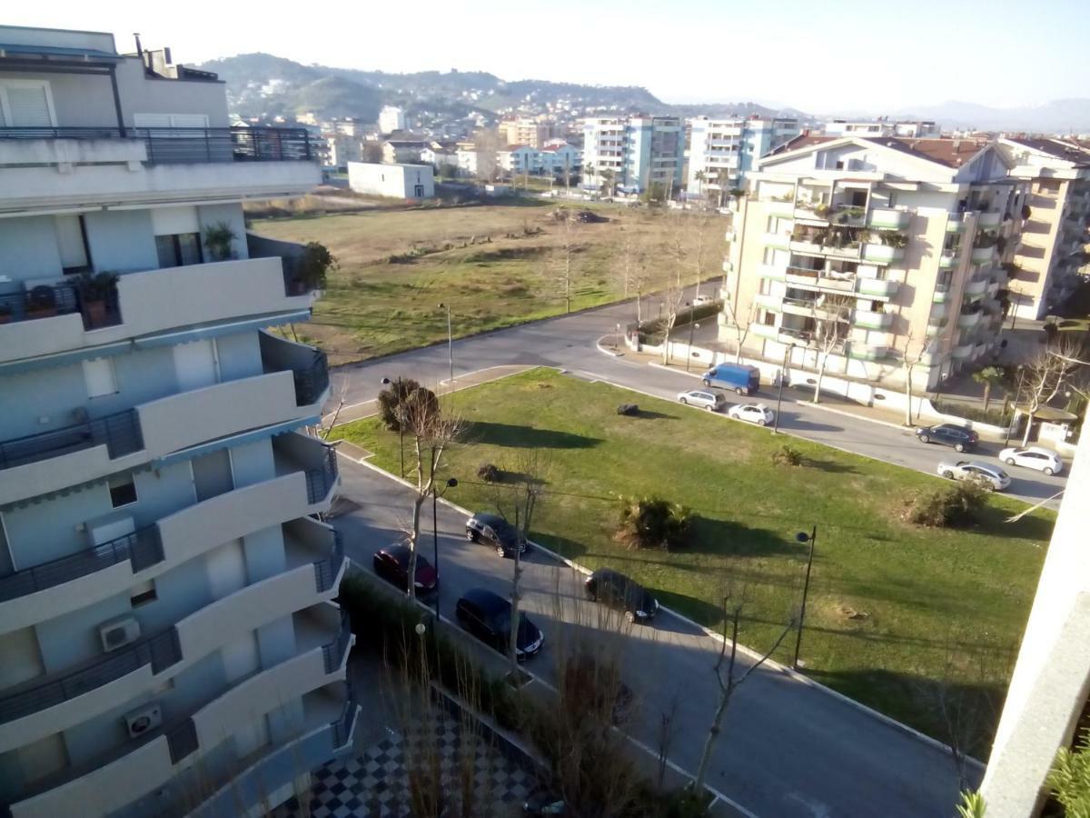 Attico Mansardato Con Vista Mare Villa Montesilvano Marina Buitenkant foto